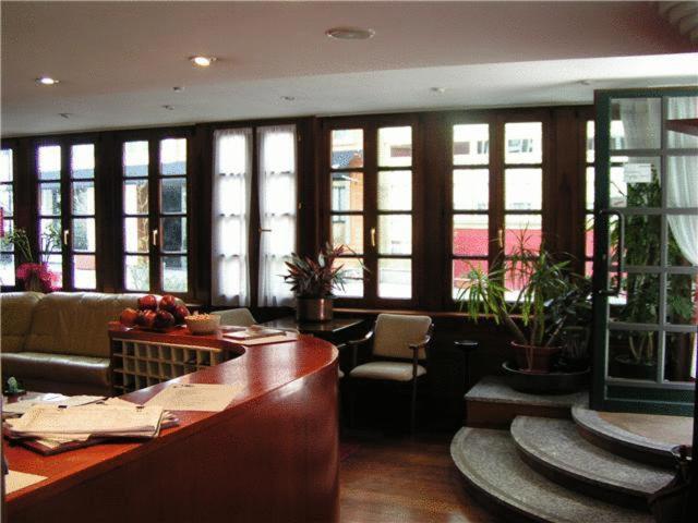 Hotel La Plaza I à Luanco Extérieur photo