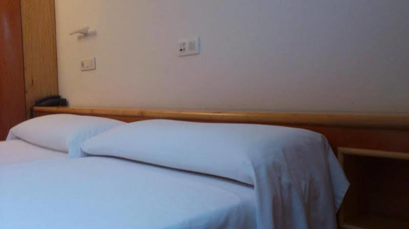 Hotel La Plaza I à Luanco Extérieur photo